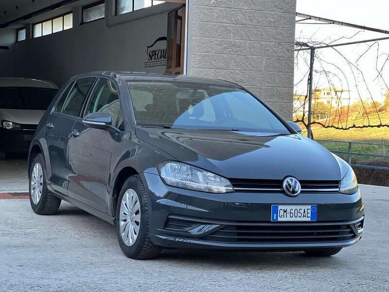 Usato 2018 VW Golf 1.6 Diesel 90 CV (9.500 €)