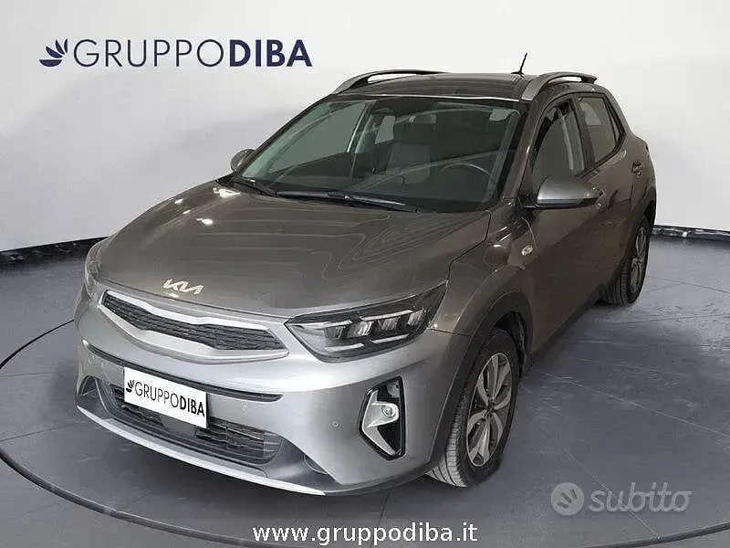 Usata Kia Stonic Style 84 CV (61 kW) 2024 Grigio SUV