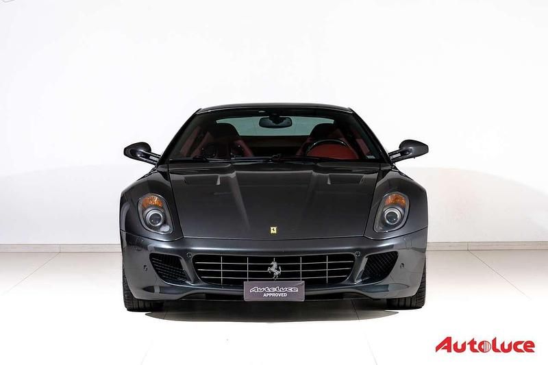 Usata Ferrari 599 620 CV (456 kW) 2008 Grigio silverstone Coupé