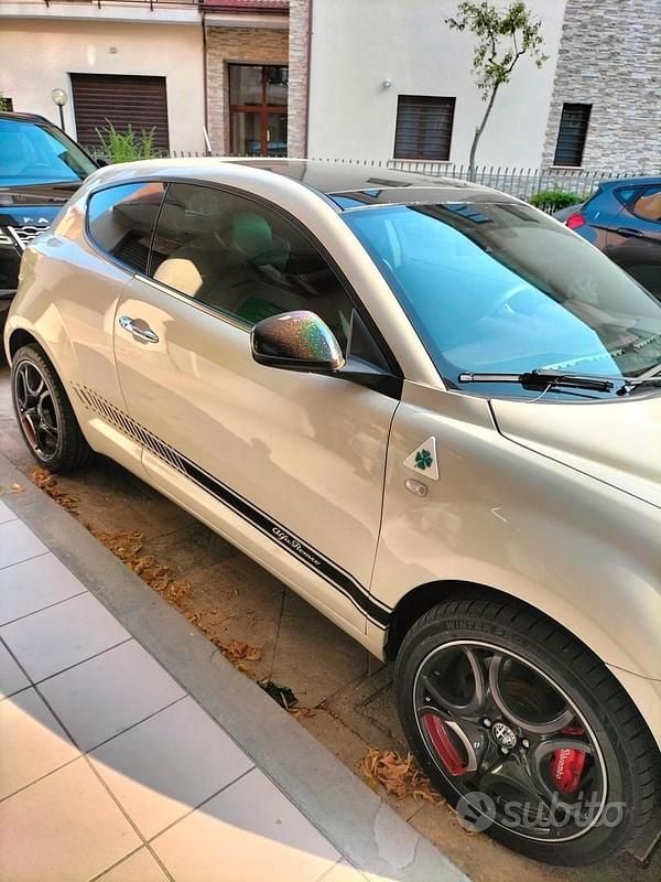 Usata Alfa Romeo MiTo Quadrifoglio Verde 170 CV (125 kW) 2011 Bianco Utilitaria