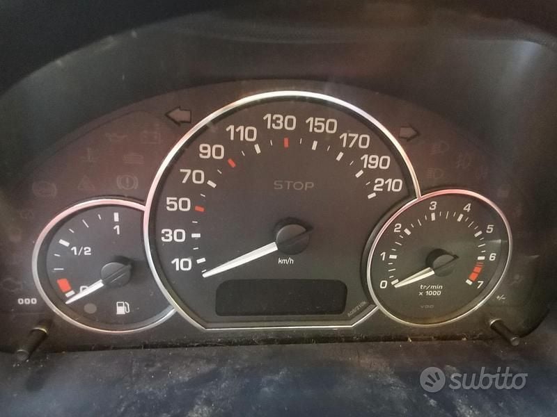 Usata Peugeot 1007 2005 Nero Monovolume