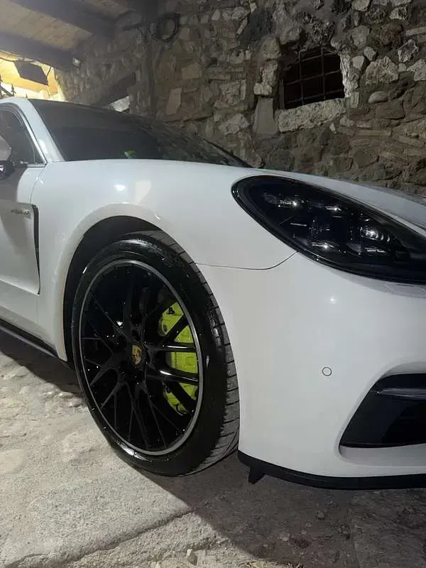 Usata Porsche Panamera 4 E-Hybrid 330 CV (242 kW) 2019 Bianco Utilitaria