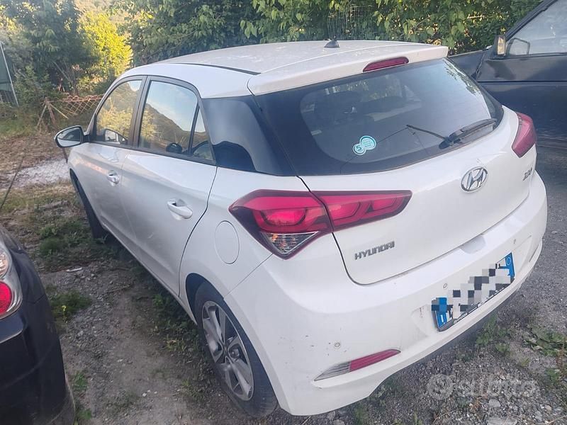 Usata Hyundai i20 2015 Bianco Berlina