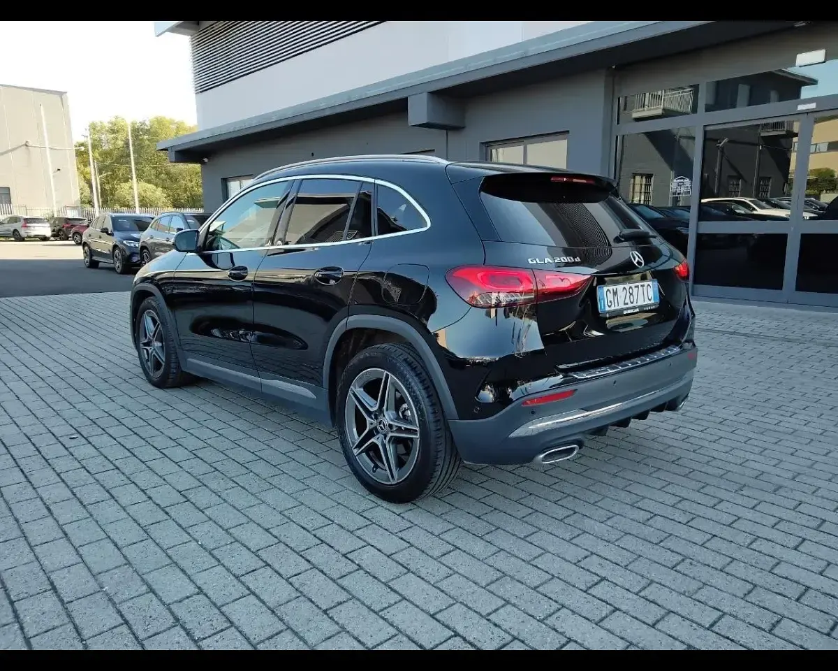 Usata Mercedes GLA200 Premium 150 CV (110 kW) 2023 Nero SUV