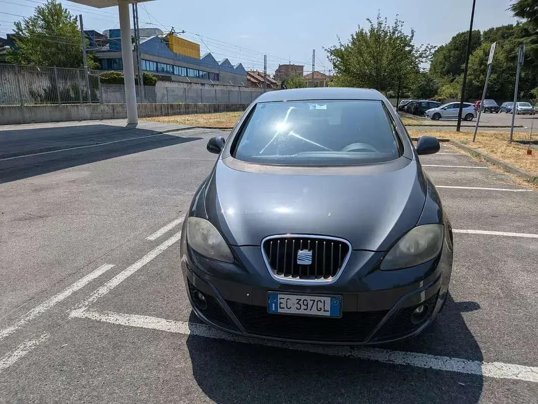 Usata Seat Altea Style 102 CV (75 kW) 2010 Blu/azzurro Monovolume