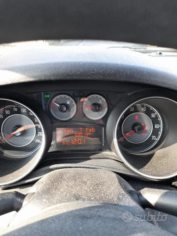 Usata Fiat Punto 69 CV (50 kW) 2018 Nero Utilitaria