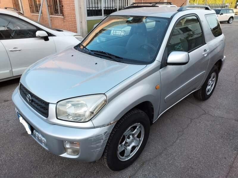 Usado Toyota RAV4 Sol 150 CV (110 kW) 2002 Plateado SUV