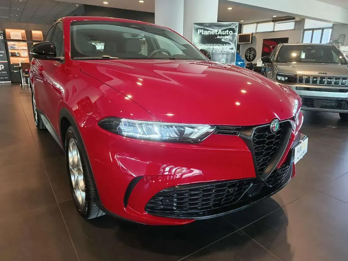 Usata Alfa Romeo Tonale 131 CV (96 kW) 2023 Rosso SUV