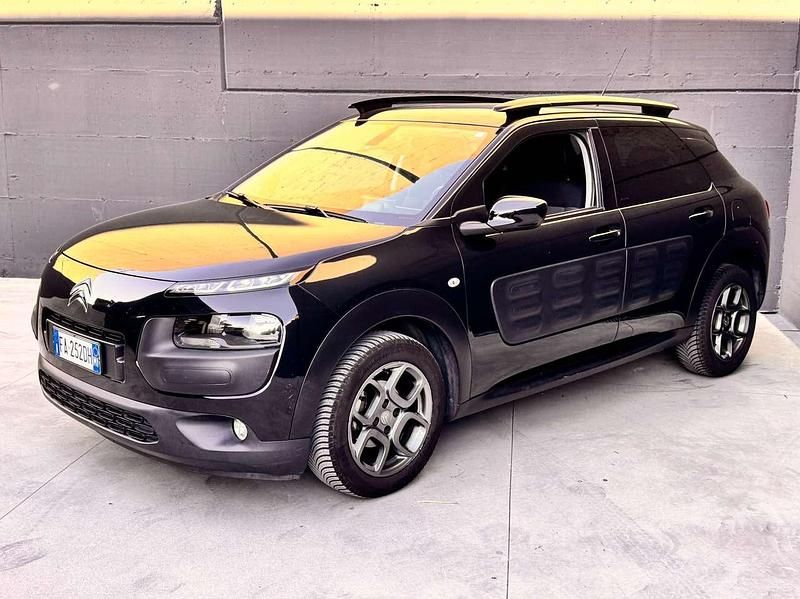 Usata Citroën C4 Shine 92 CV (67 kW) 2015 Nero SUV