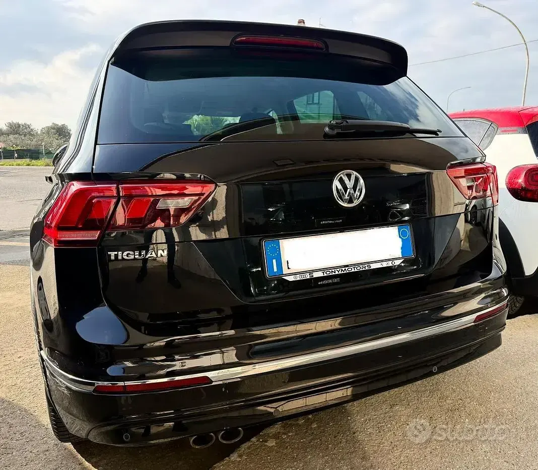 Usata VW Tiguan R-line 116 CV (85 kW) 2019 Nero SUV