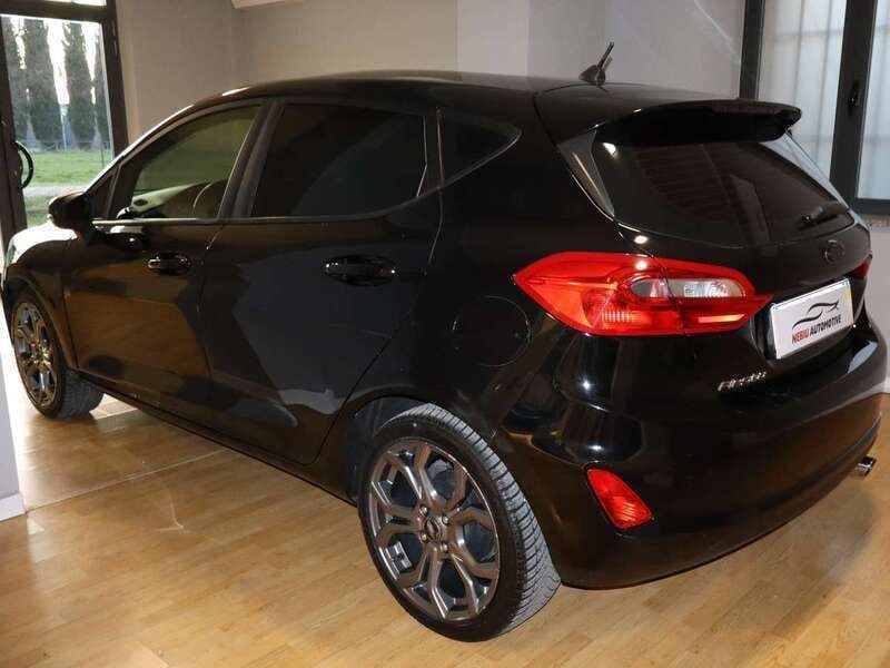 Begagnad Ford Fiesta Vignale 86 HK (63 kW) 2018 Svart Halvkombi