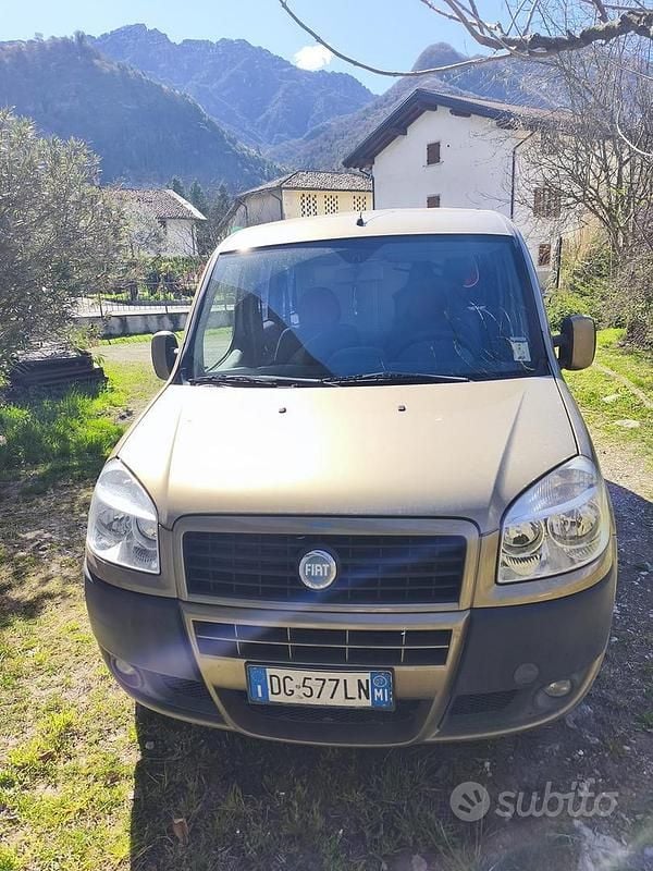 Usata Fiat Doblò 120 CV (88 kW) 2007 Monovolume
