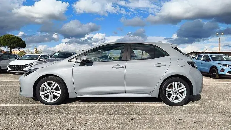 Usata Toyota Corolla Style 122 CV (89 kW) 2021 Grigio Berlina