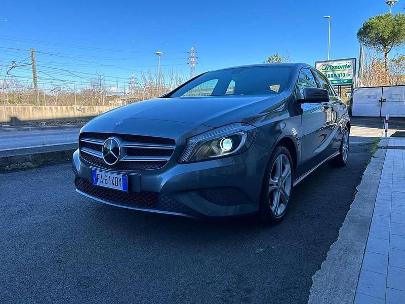 Usata Mercedes A200 136 CV (100 kW) 2015 Grigio Berlina