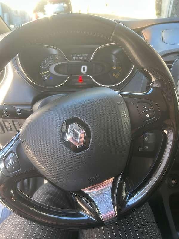 Usata Renault Captur 90 CV (66 kW) 2014 Grigio SUV