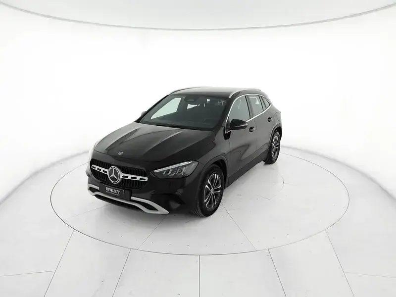 Usata Mercedes GLA180 Executive 116 CV (85 kW) 2024 SUV