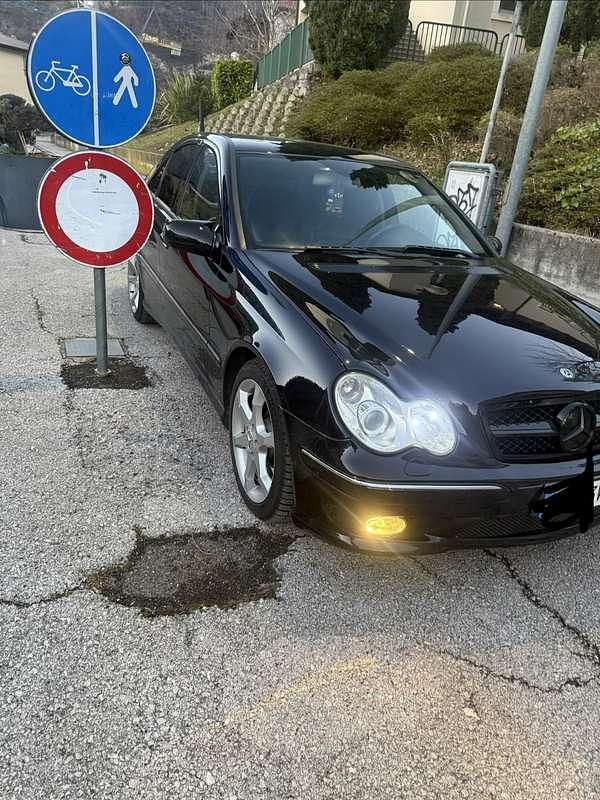Usata Mercedes C220 Classic 150 CV (110 kW) 2006 Berlina