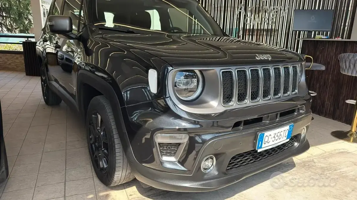 Usata Jeep Renegade Night Eagle 120 CV (88 kW) 2021 Nero SUV