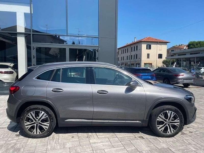 Usata Mercedes GLA250 Advanced 163 CV (119 kW) 2024 Montagna SUV