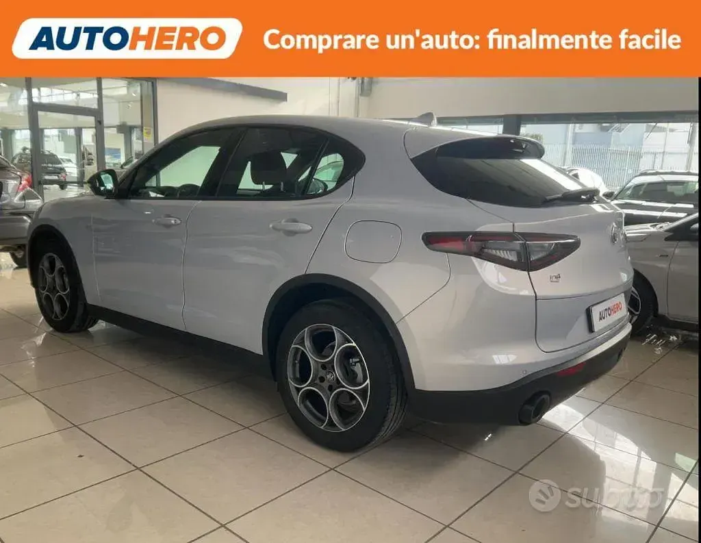Occasion Alfa Romeo Stelvio Sprint 210 ch (154 kW) 2023 Gris SUV