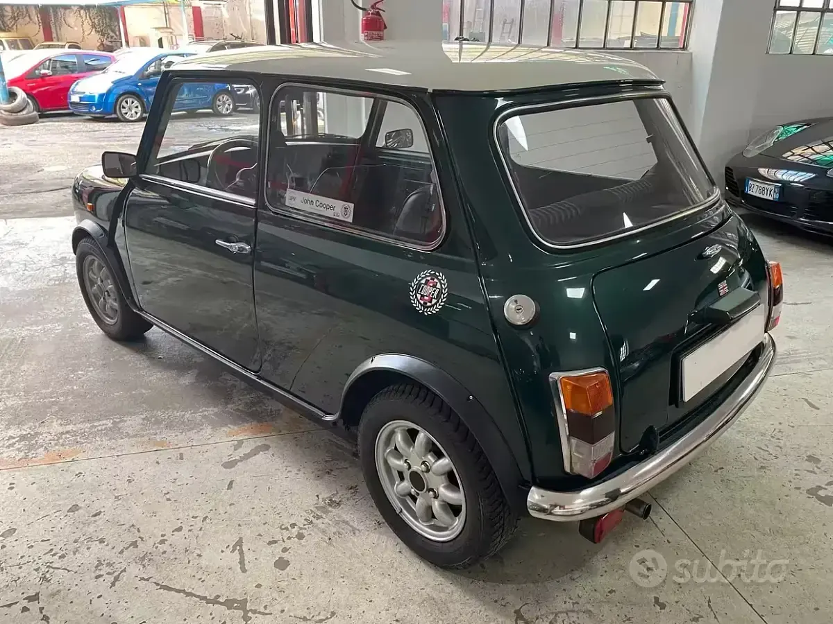 Usata Mini Cooper 61 CV (44 kW) 1991 Verde Utilitaria