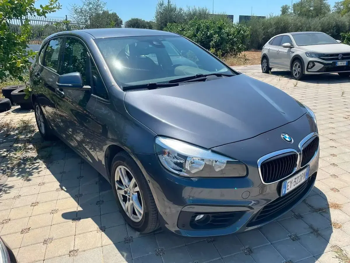Usata BMW 216 Active Tourer Advantage 116 CV (85 kW) 2015 Grigio Monovolume
