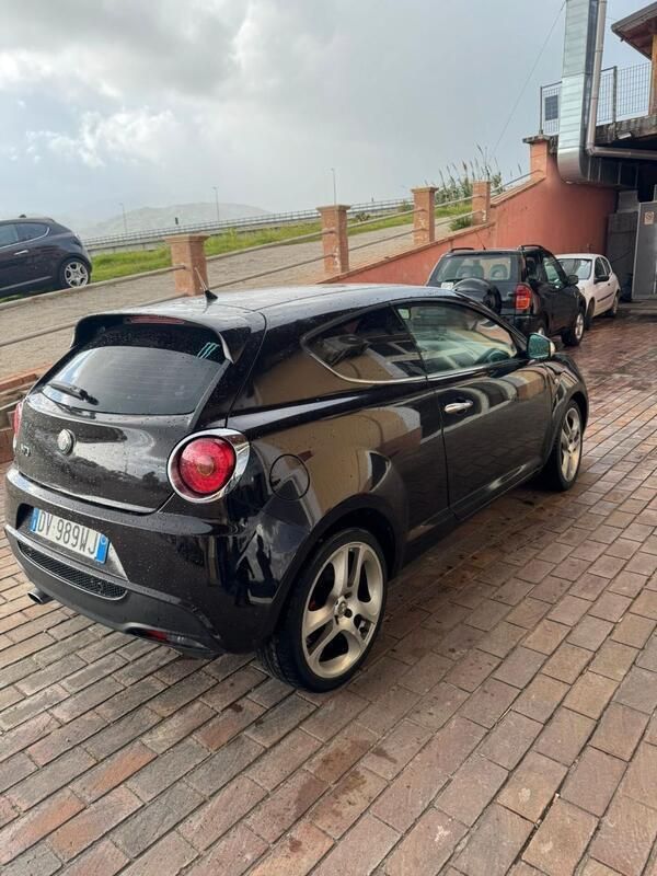 Usata Alfa Romeo MiTo Distinctive 119 CV (87 kW) 2010 Nero Utilitaria
