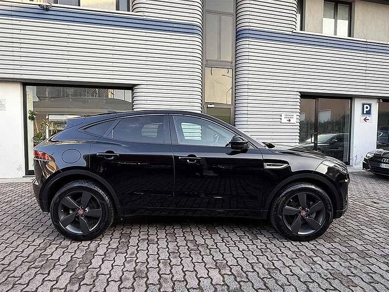 Usata Jaguar E-Pace R-Dynamic 179 CV (131 kW) 2021 Nero / metallizzato SUV