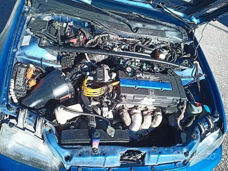 Usata Honda Civic 160 CV (117 kW) 1992 Blu Utilitaria