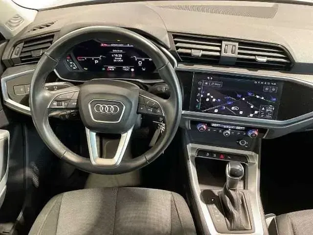 Usata Audi Q3 Advanced 150 CV (110 kW) 2024 Grigio nano metallizzato SUV