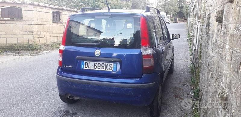 Usata Fiat Panda Lounge 2005 Blu Utilitaria