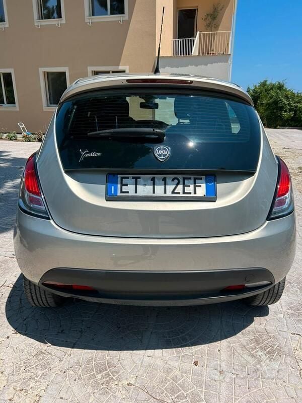 Usata Lancia Ypsilon Silver 80 CV (58 kW) 2013 Utilitaria