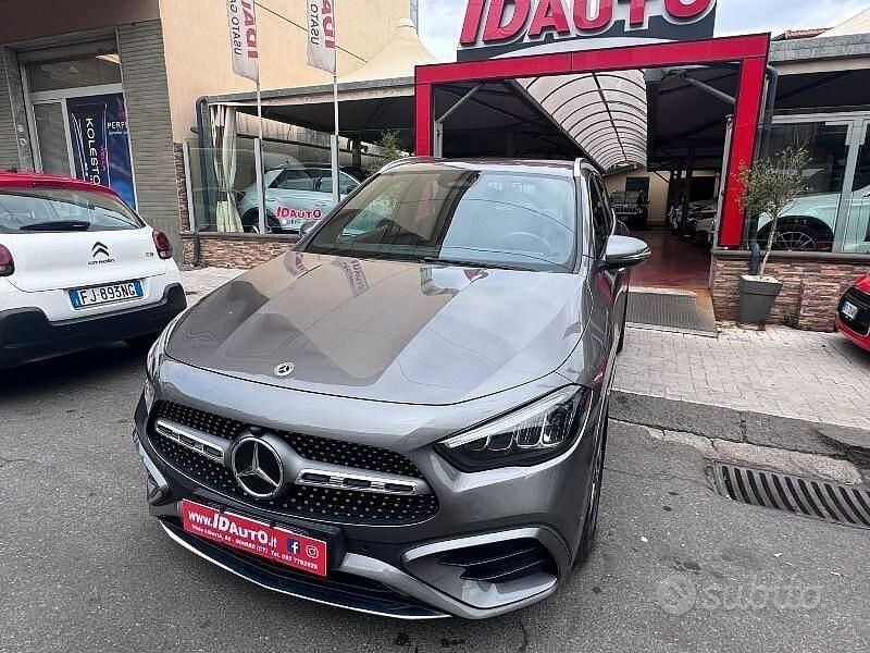 Usata Mercedes GLA180 AMG Line Premium 136 CV (100 kW) 2023 Grigio SUV