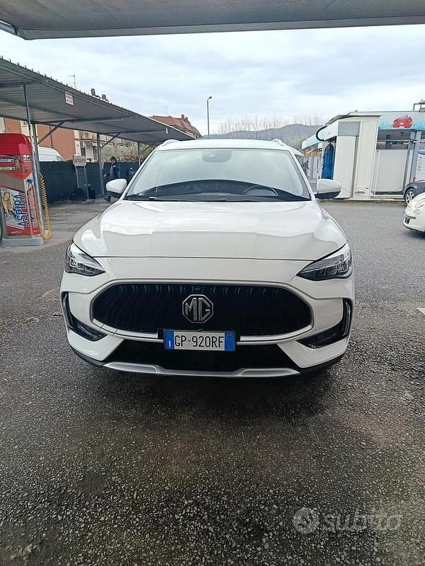 Usata MG HS Comfort 162 CV (119 kW) 2023 Bianco SUV