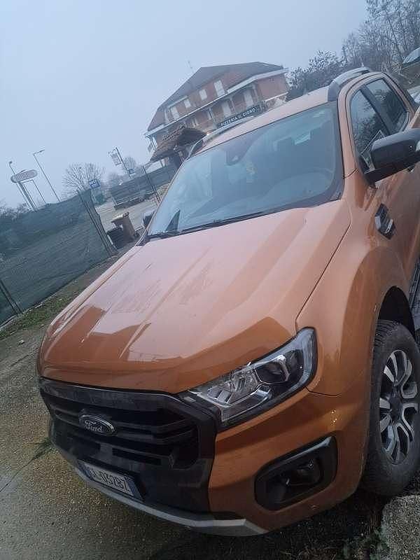Usata Ford Ranger Wildtrack 213 CV (156 kW) 2022 Arancione Pick-up