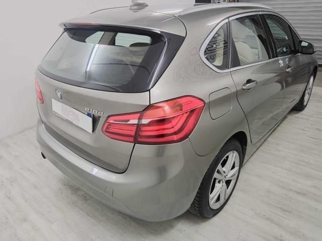 Usado BMW 218 Active Tourer Luxury Line 150 HP (110 kW) 2015 Cinzento Monovolume
