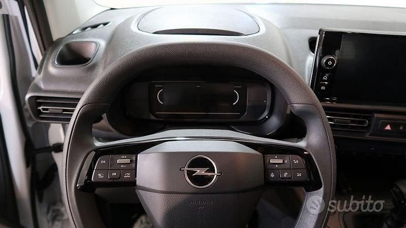 Nouvelle Opel Combo Edition 101 ch (74 kW) 2025 Blanc Monospace