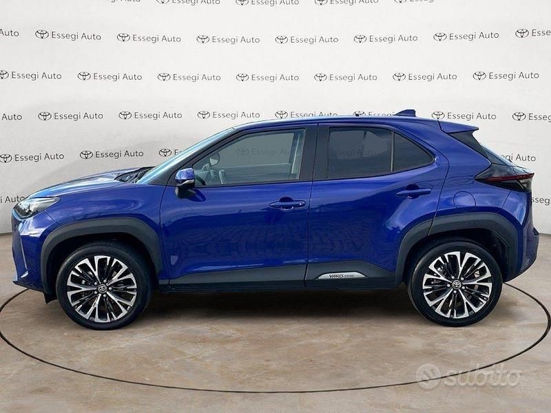 Usata Toyota Yaris Cross Lounge 116 CV (85 kW) 2021 Blu SUV