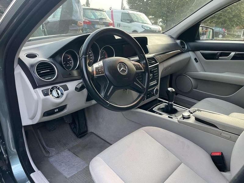 Usata Mercedes C220 Avantgarde 170 CV (125 kW) 2011 Grigio Station wagon