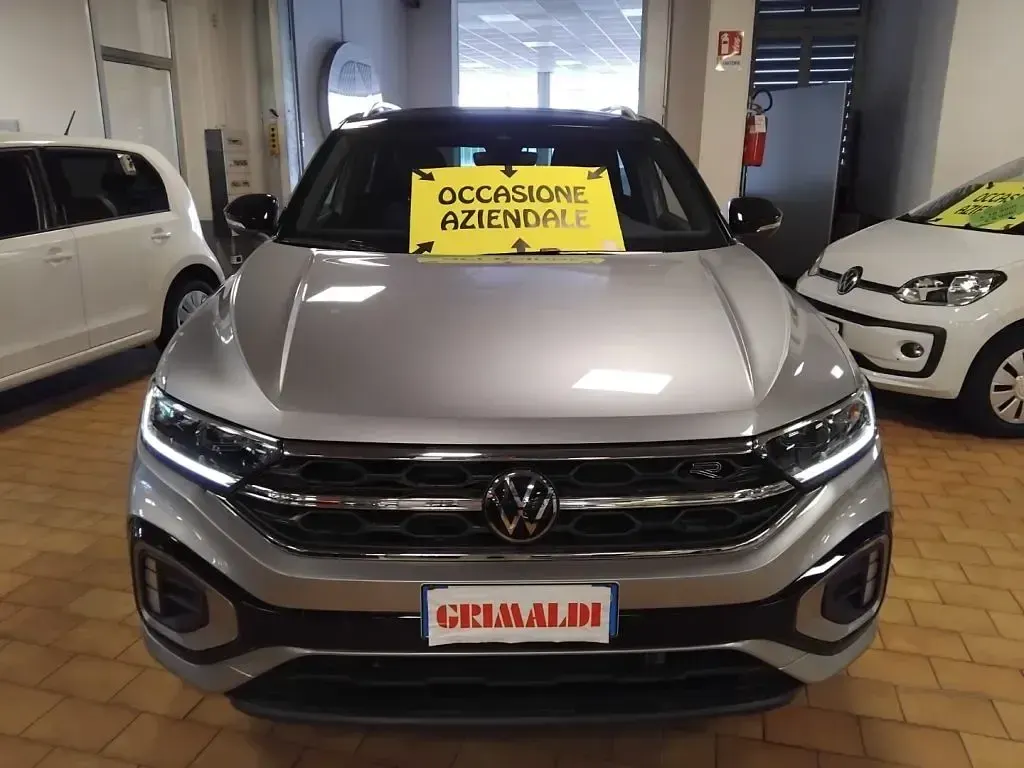 Usata VW T-Roc R-line 150 CV (110 kW) 2025 Pyrit silver/neo / metallizzato SUV