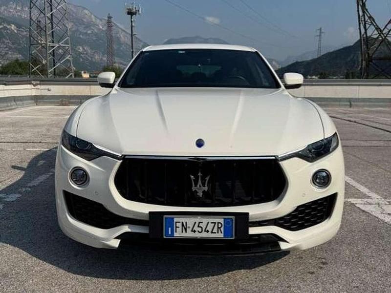 Usata Maserati Levante 275 CV (202 kW) 2018 Bianco SUV