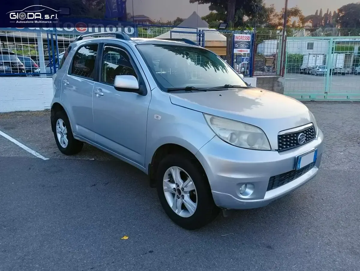 Usata Daihatsu Terios SHO 104 CV (76 kW) 2009 Grigio SUV
