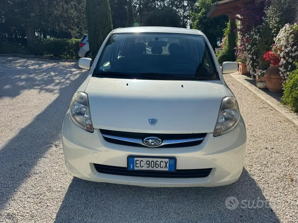 Usata Subaru Justy 69 CV (50 kW) 2010 Bianco Utilitaria
