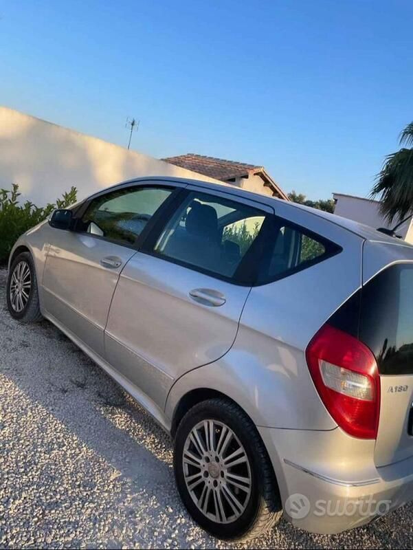 Usata Mercedes A180 2010 Grigio Berlina