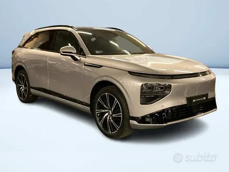 Usata XPENG G9 RWD Long Range 258 kW (351 CV) 2026 Grigio SUV