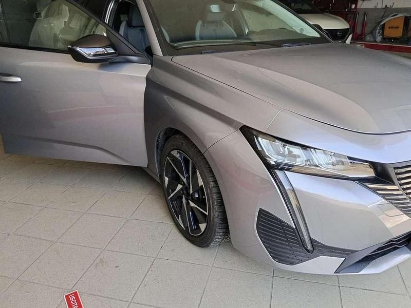 Usata Peugeot 308 SW Allure 131 CV (96 kW) 2022 Station wagon