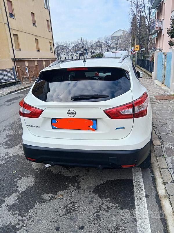 Usata Nissan Qashqai 2015 Bianco SUV