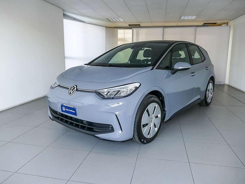 Usata VW ID.3 Pro Performance 150 kW (204 CV) 2023 Moonstone grey nero Utilitaria