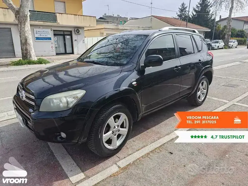 Usata Toyota RAV4 Luxury 177 CV (130 kW) 2006 SUV