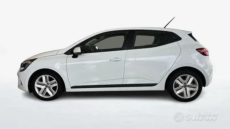 Begagnad Renault Clio V Zen 100 HK (73 kW) 2022 Sedan